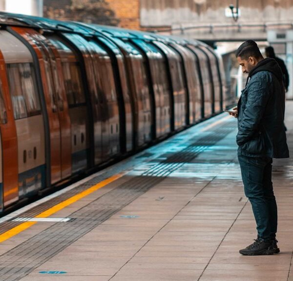 digital experts for online platform improvement